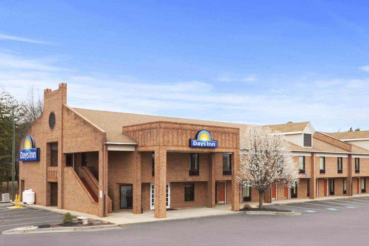 Days Inn By Wyndham Farmville Bagian luar foto