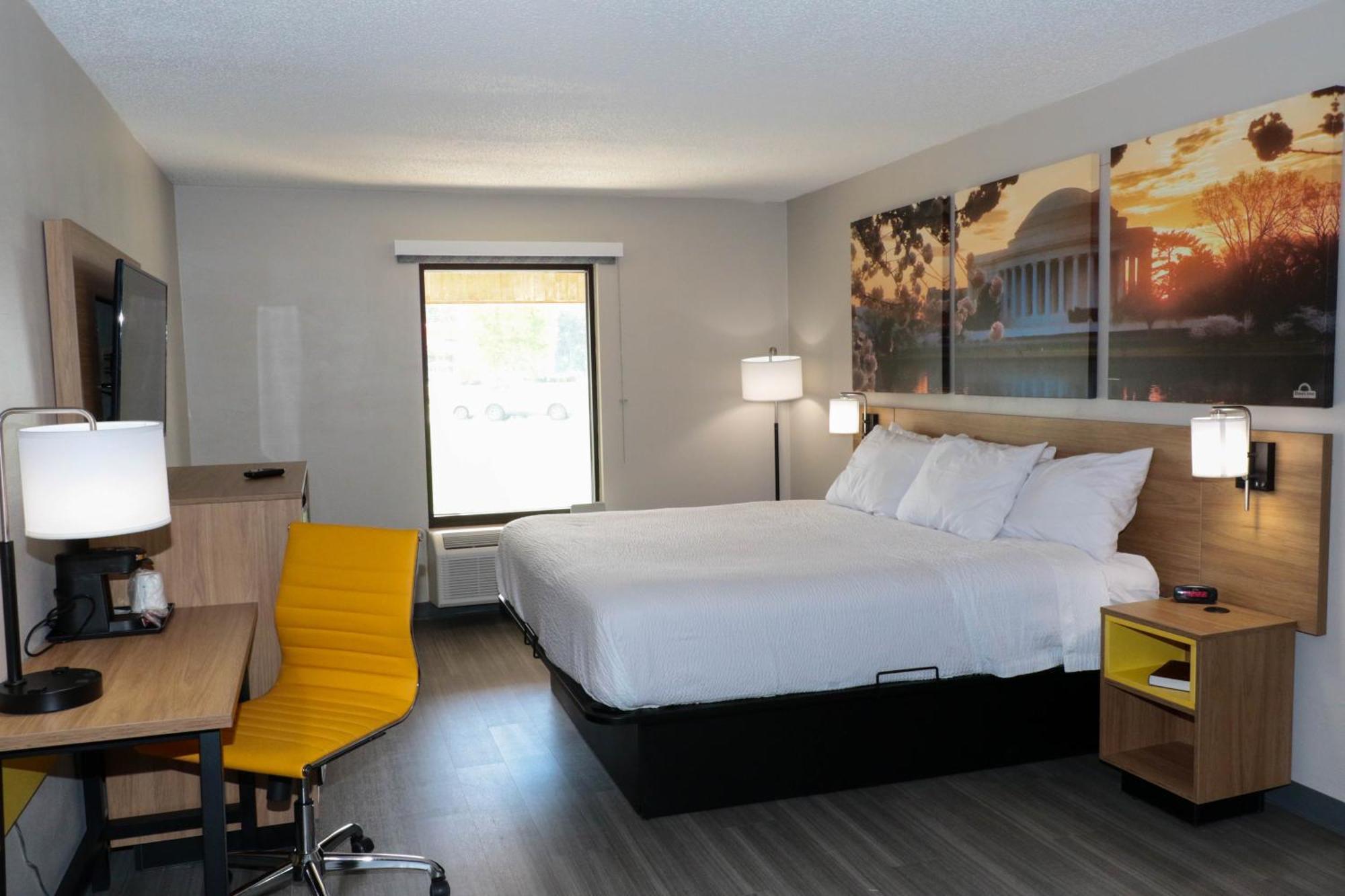 Days Inn By Wyndham Farmville Bagian luar foto
